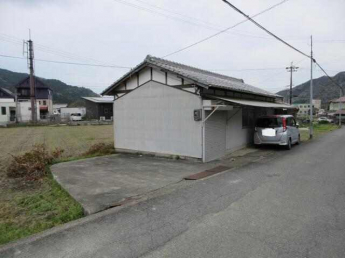 姫路市夢前町寺の倉庫の画像