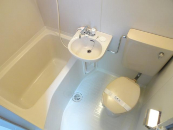 お風呂・トイレが一緒なのでお掃除が一回で済みます