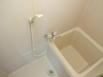 清潔感の有るお風呂です。