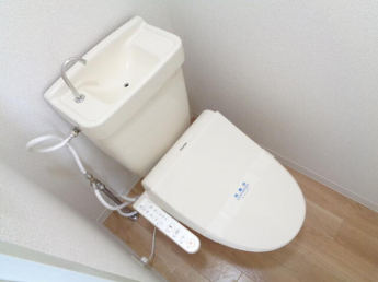 便利な温水洗浄便座です。