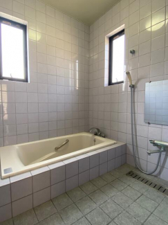 松山市泊町の中古一戸建ての画像