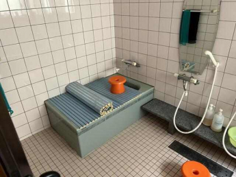 伊予郡砥部町総津の旅館の画像