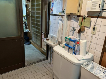 伊予郡砥部町総津の旅館の画像