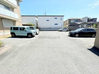 【駐車場】