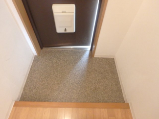 明るい玄関です