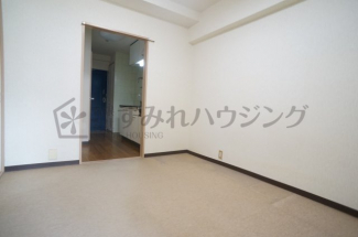 参考、同建物・反転間取りの号室