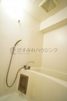 参考、同建物・反転間取りの号室