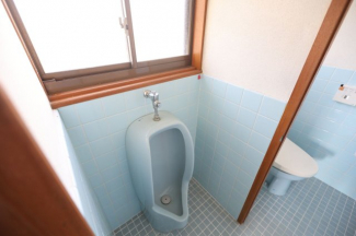 ゆったりとした空間のトイレです
