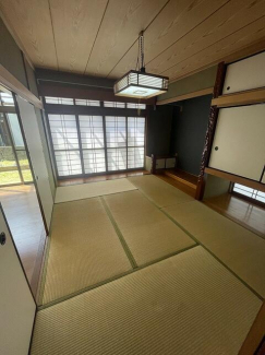 松山市高岡町の一戸建ての画像