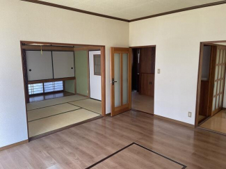 松山市高岡町の一戸建ての画像