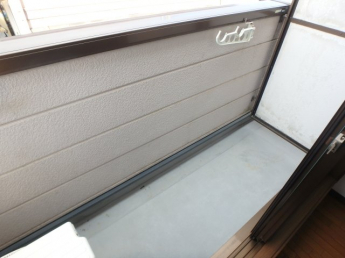 外からの目が気にならないバルコニーで洗濯物が干せます