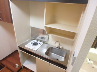 コンパクトなキッチンで掃除もラクラク