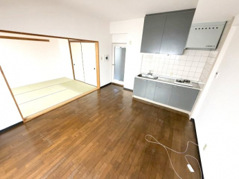 【居間・リビング】