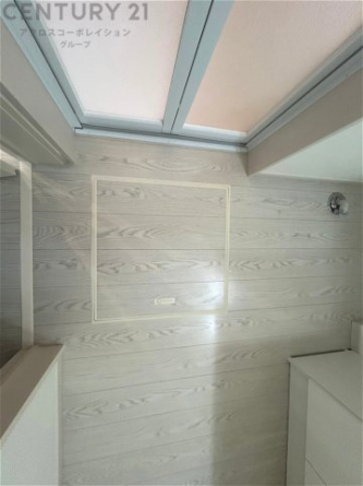 衣服の収納や脱ぎ着や整理整頓がしやすく、湿った衣類を乾燥させるスペースがありカビや臭いの発生を防ぎます。床の汚れを他の部屋に持ち込まず清潔を保つことができます。また快適な入浴環境の整備にも役立ちます。