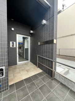 【エントランス】