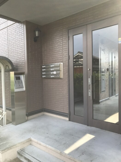 【エントランス】