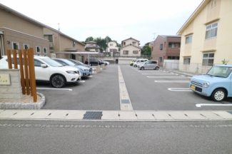 【駐車場】