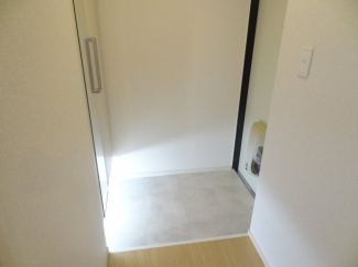 【玄関】