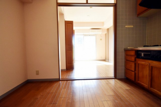 【居間・リビング】