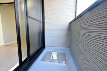 【バルコニー】