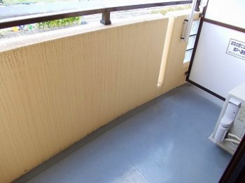 お洗濯にも便利なバルコニー付き