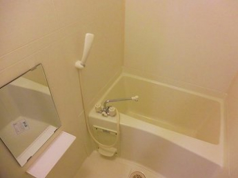 落ち着いた空間のお風呂です