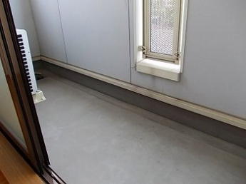 開放的で明るい空間を演出してくれるバルコニーです