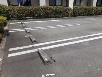 駐車場に車を止められます