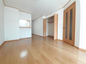 こちらの居間で趣味の時間をお楽しみください