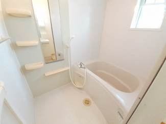 落ち着いた空間のお風呂です