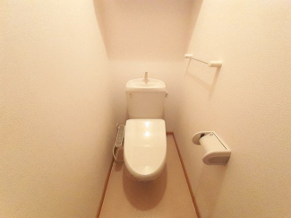 清潔感のあるトイレです