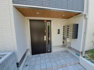 【エントランス】