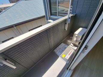 【バルコニー】