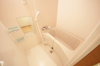 日々の疲れを癒すお風呂付です