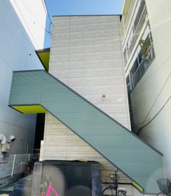 落ち着いた雰囲気の外観です
