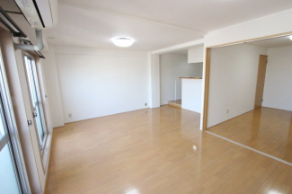 【居間・リビング】