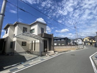 【前面道路含む現地写真】