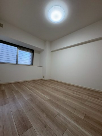 広々とした洋室です