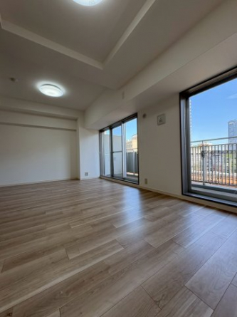 ゆったり過ごせる居間です