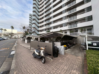 駐車場に車を止められます