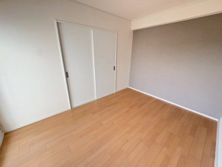 個人の部屋や寝室として使える洋室です