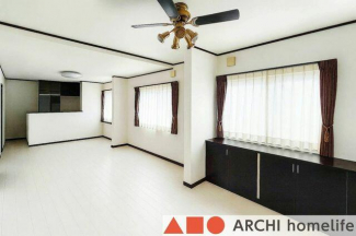 2Fの23帖のLDKです。ご家族揃ってゆっくり過ごしていただ