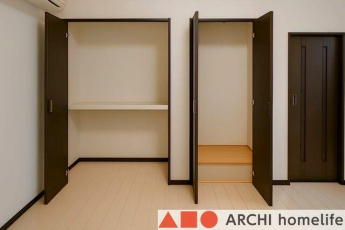 23帖LDKの収納と仏間です。