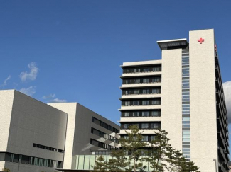 松山赤十字病院まで882m