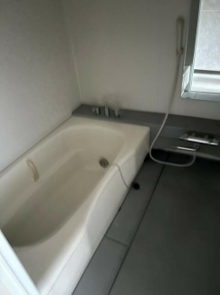 松山市立花２丁目の中古一戸建ての画像