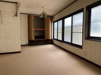 松山市立花２丁目の中古一戸建ての画像