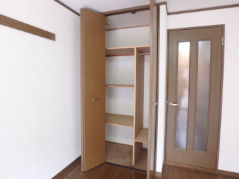 収納スペースで住空間広々