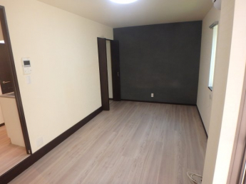 開放的な寝室です