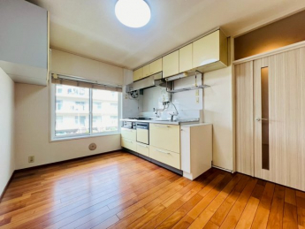 【居間・リビング】