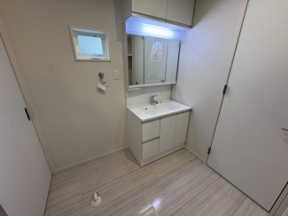 独立洗面化粧台付き